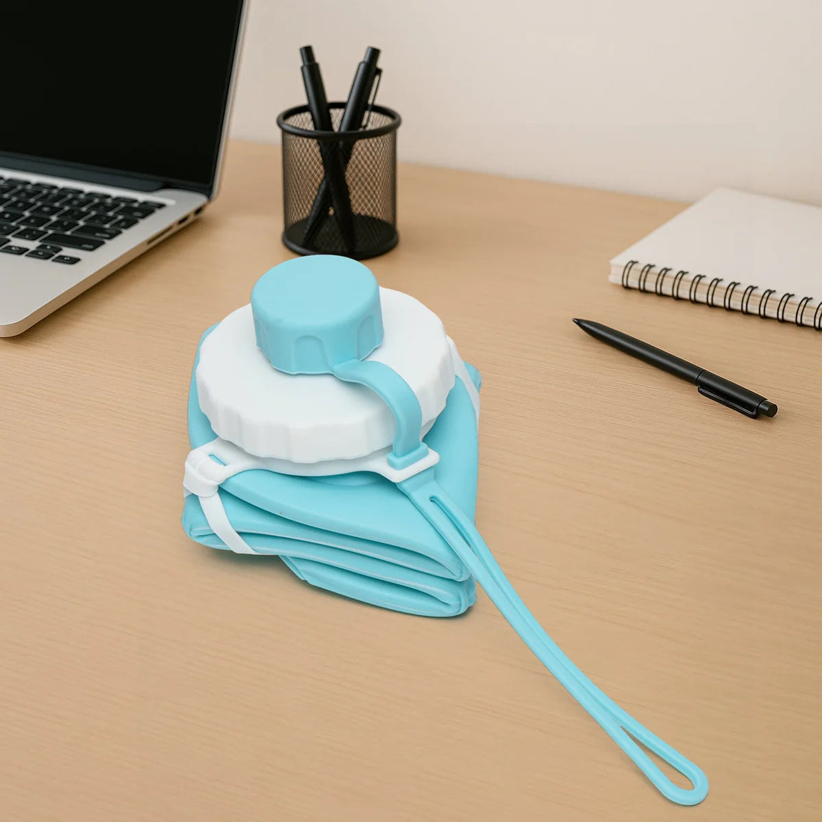 600ml Collapsible Silicone Water Bottle for Travel, Sports, Gym & Office